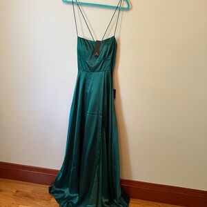 Lulus prom / wedding guest dress